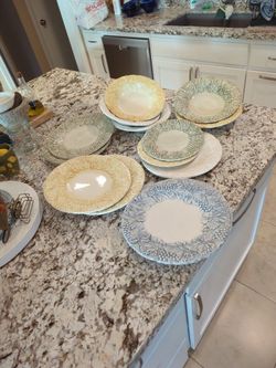 14 Pc! Williams-Sonoma NAPA Made In Italy 7 Plates 5 Bowls 2 Lunch Plates