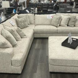 OM• $38 Initial • Brand New// 3 Piece Sectional// Luxury 