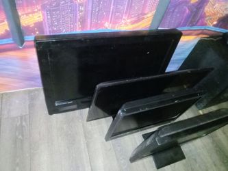 4 Vizio Flat screen TVs