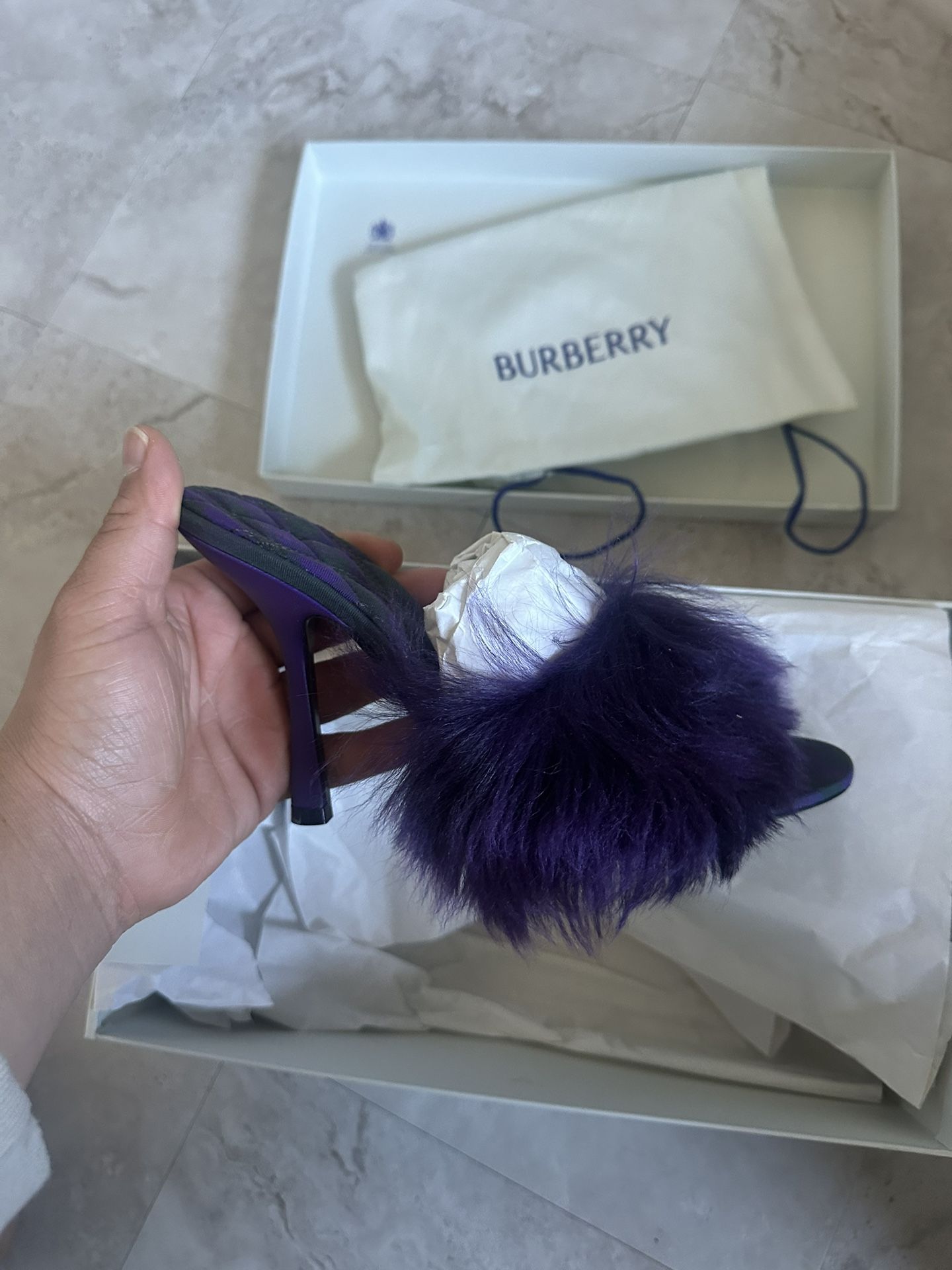 BURBERRY HEELS