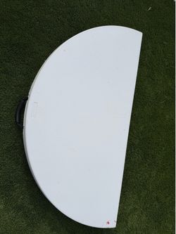 Round Folding Table