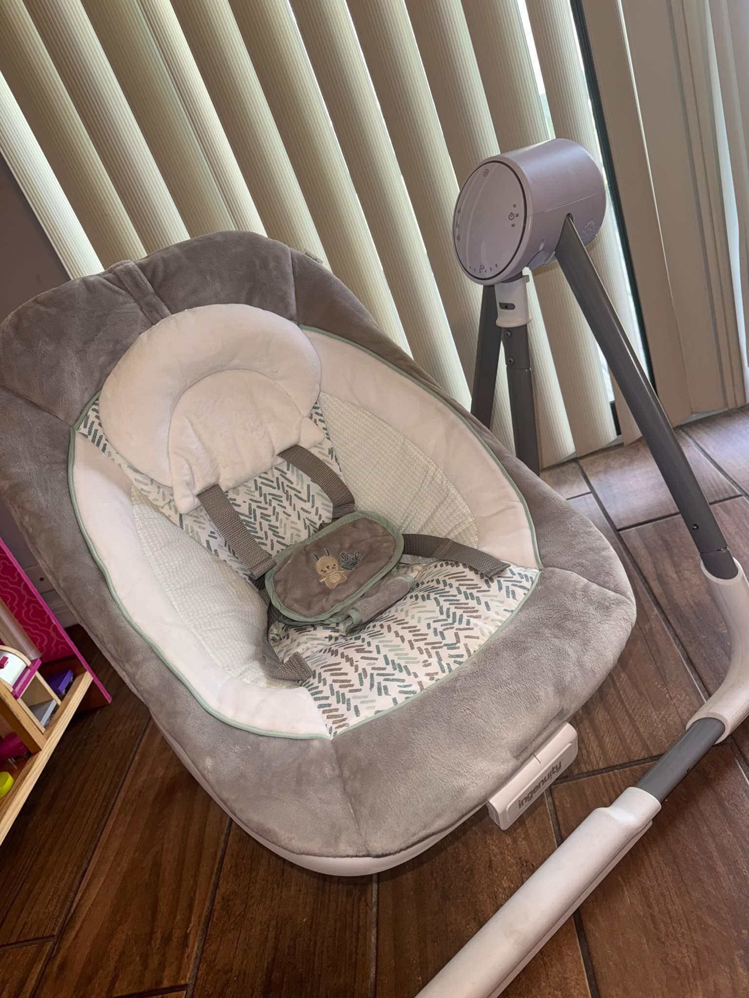 Ingenuity Anyway Sway 5-Speed Multi-Direction Portable Foldable Baby Swing & Infant Seat with Vibrations, Nature Sounds, 0-9 Months 6-20 lbs