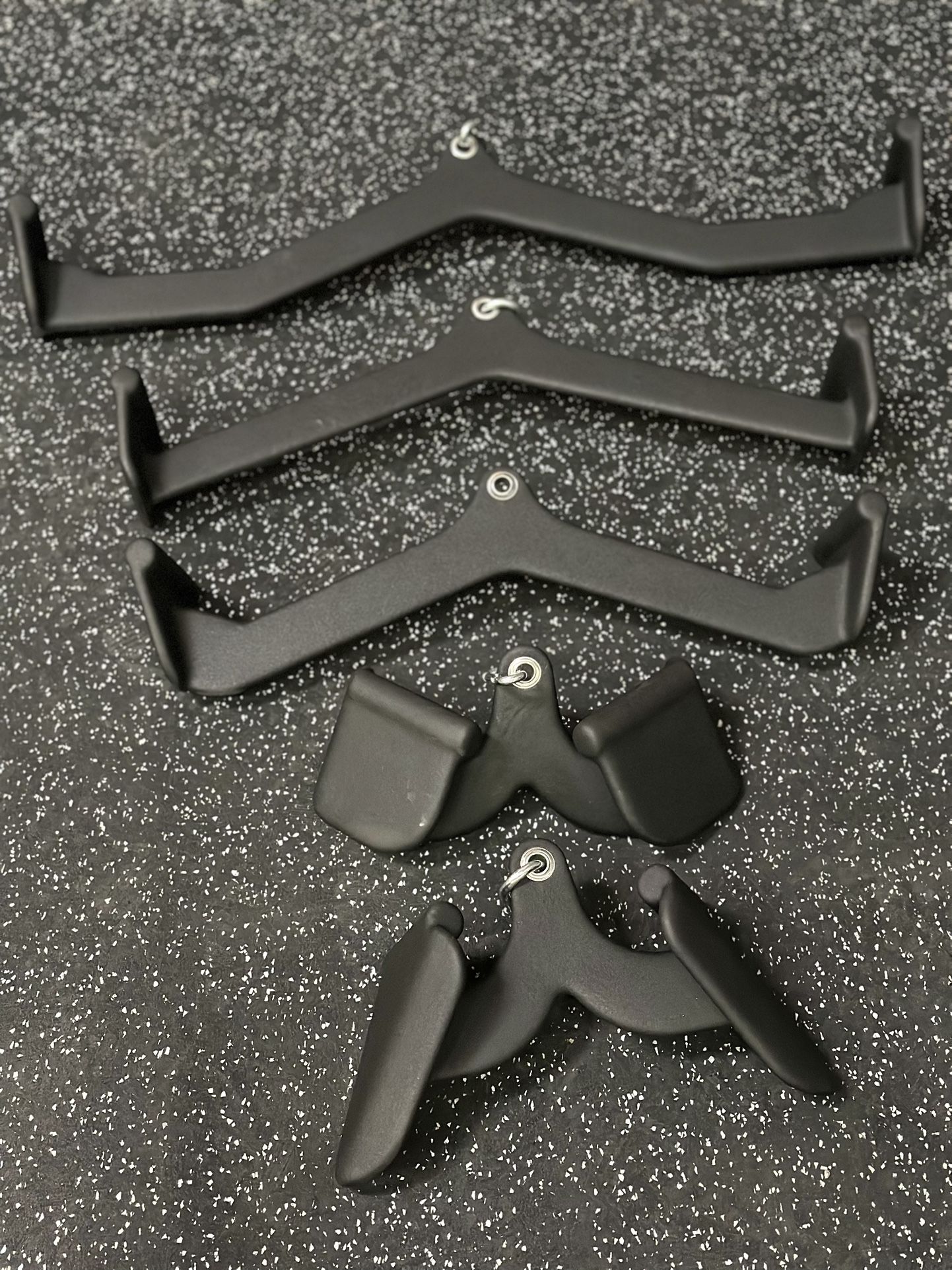 BRAND NEW GYM CABLE ATTACHMENT 5pcs SET - FREE DELIVERY 