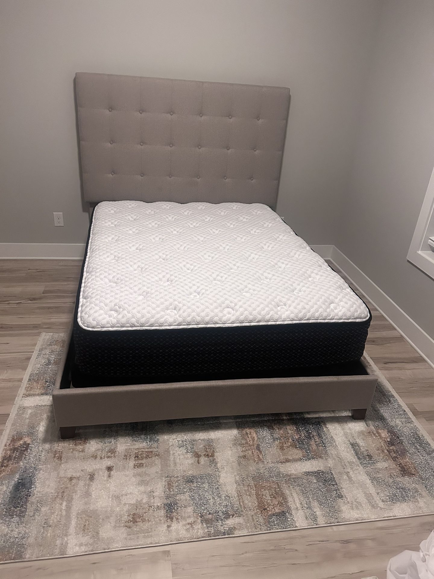 Queen Mattress With Bed frame