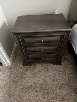 Gray Wood 3-Drawer Nightstand