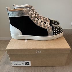 CHRISTIAN LOUBOUTIN | SIZE 44 EU | LOU SPIKES ORLATO FLAT CLF/MESH
