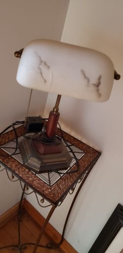 Table lamp