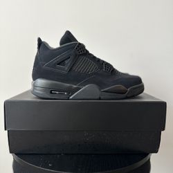 Black Cat Jordan 4