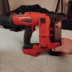 Milwaukee Brad Nailer 
