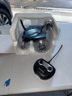 Thunder Tumbler RC Stunt Car with Remote
