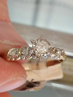 1Ok DIAMOND RING LOTS DIAMONDS
