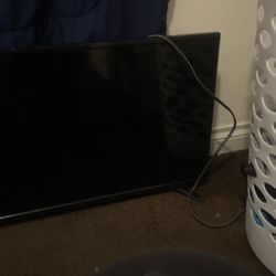 32 Inch Toku Tv 45 Dollars No Remote 