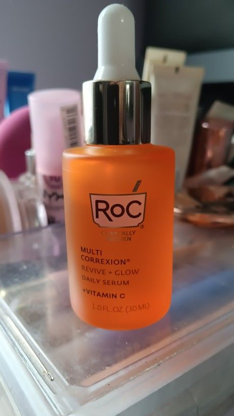 ROC MULTI CORREXION REVIVE AND GLOW