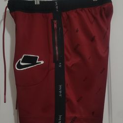 Nike Sportswear Futura Block Burgundy Shorts Men's Size MEDIUM Authentic 