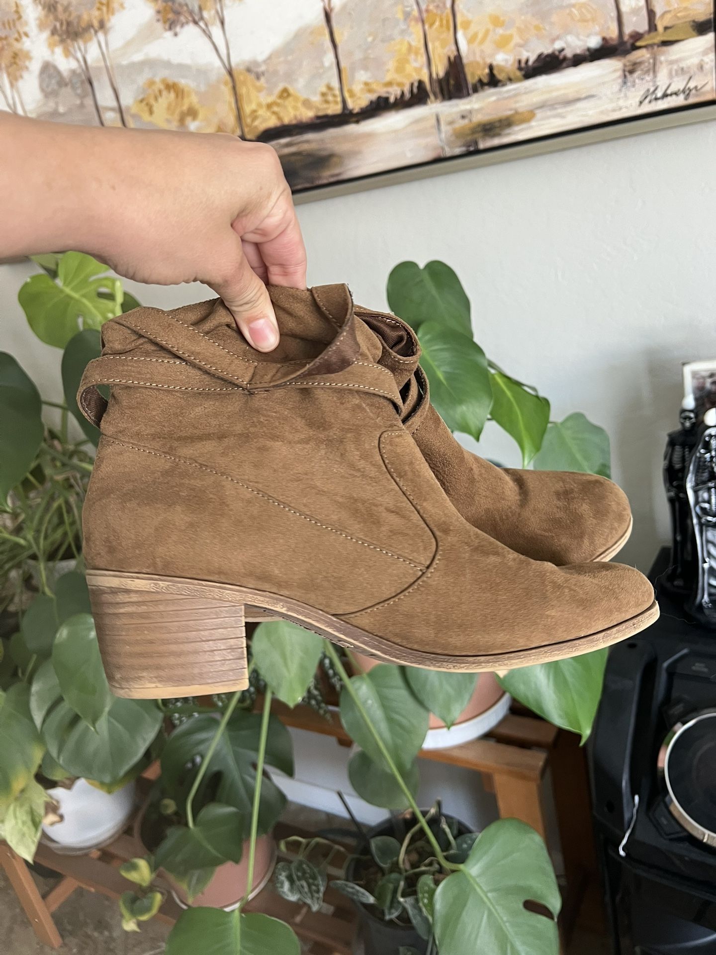 Brown American Eagle Size 11 Women’s 3in Heel