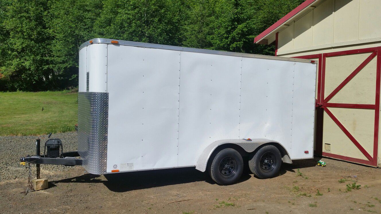 14 inclosed trailer