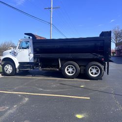 International 6-wheeler Dump Trunk
