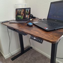 SHW 40-Inch Electric Height Adjustable Standing Desk with Memory Preset and Cable Management Tray