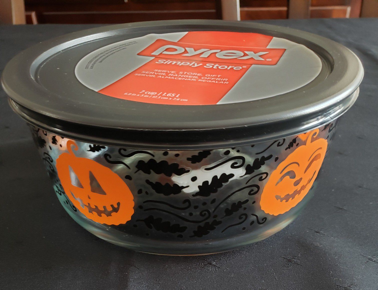 Pyrex Pumpkin Halloween - 7 Cup Storage
