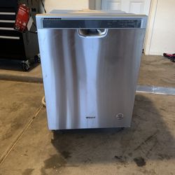Whirlpool Dishwasher 