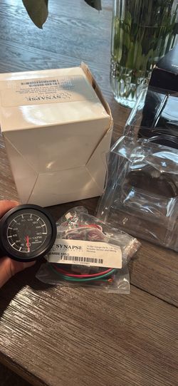 NEW Synapse Engineering Electronic Oil Pressure Gauge 150 PSI w/ Sensor