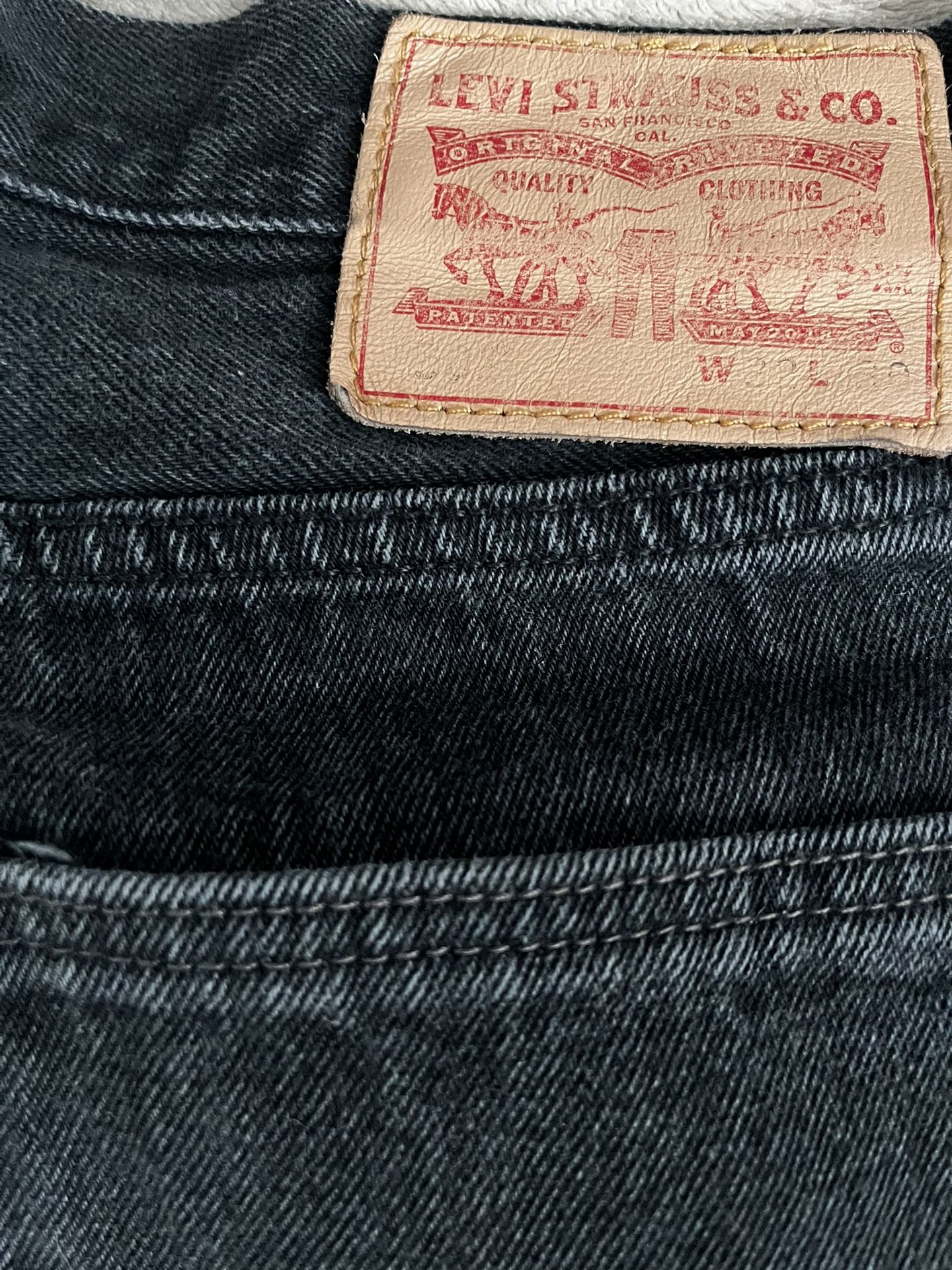 Levi Dark 501 Straight Fit