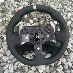 Logitech G920 Driving Force Racing Wheel for Xbox One/PC