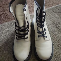 Dr Marten Size 7