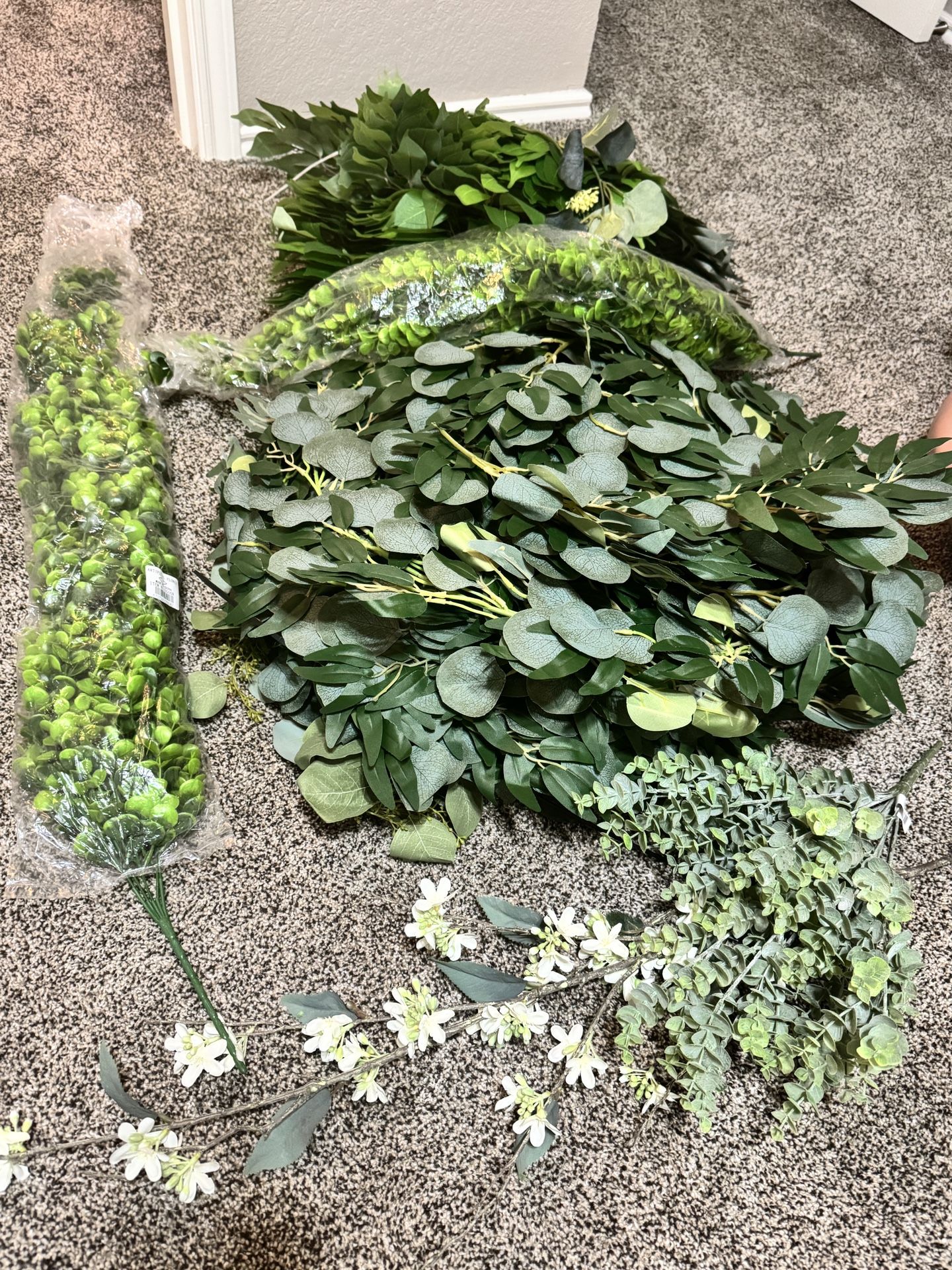 Artificial garland