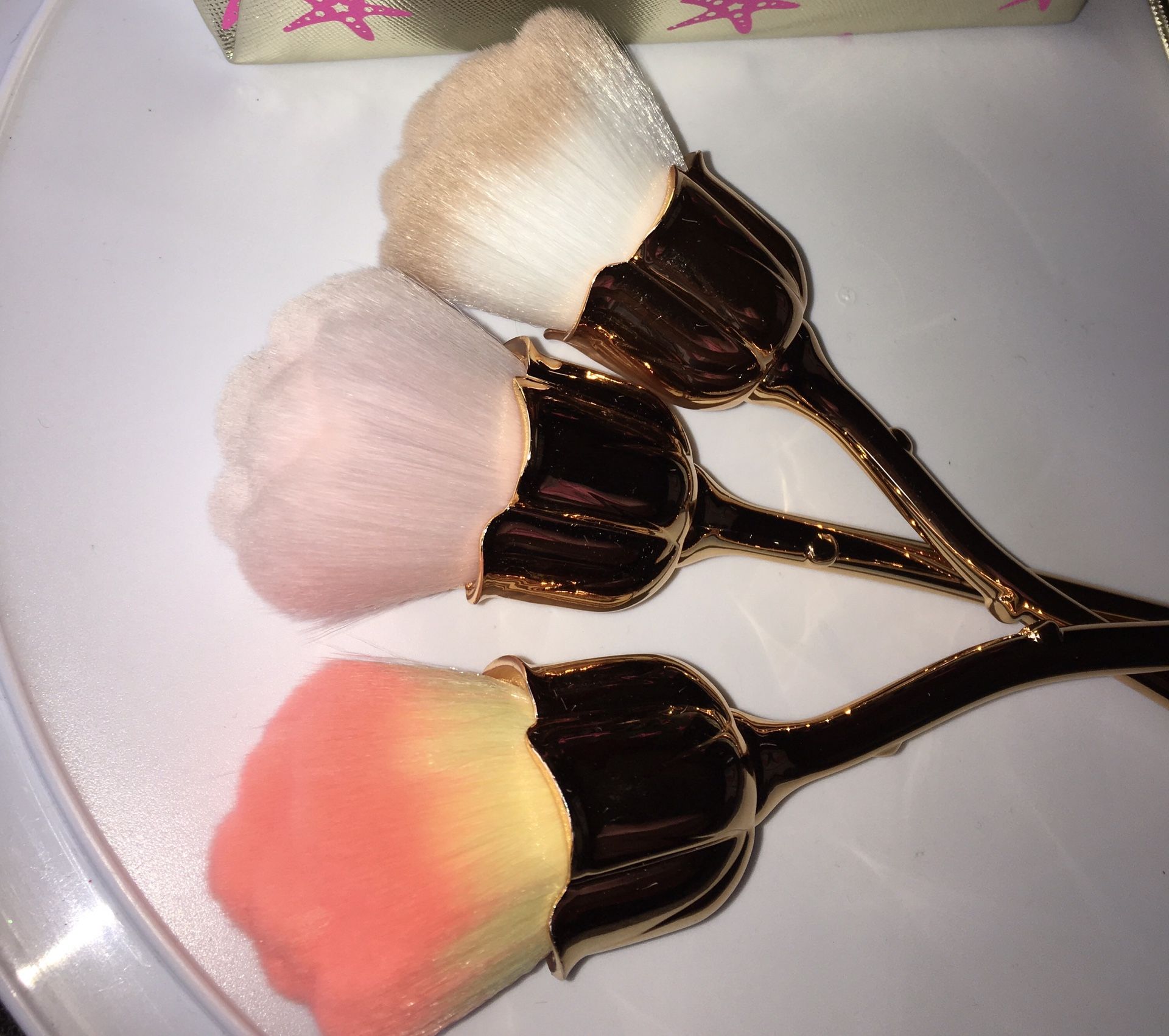 ROSE SHAPED BLUSH BRUSHES 