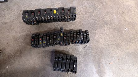 Lot of Square D QO Circuit Breakers and panel