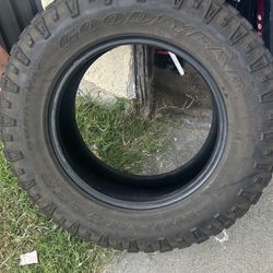 tires LT275/65 R18