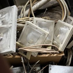 12 V lights, 120 V switches and outlets for campers