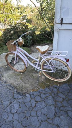 Huffy pink beach cruiser