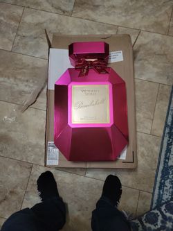 VICTORIA secret Christmas Gifts Each Box $150