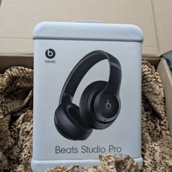 Beats Studio Pro Wireless Headphones - Black