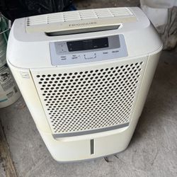 Dehumidifier 