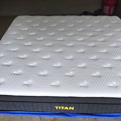 Titan Luxe Firm King Mattress 