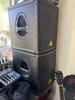 Behringer powered subs 12ich