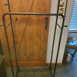 Rolling Garmet Rack