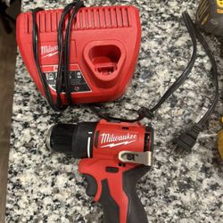 M12 Brushless Drill With Charger 