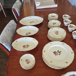 Victoria Federal Shape, Syracuse China Set.