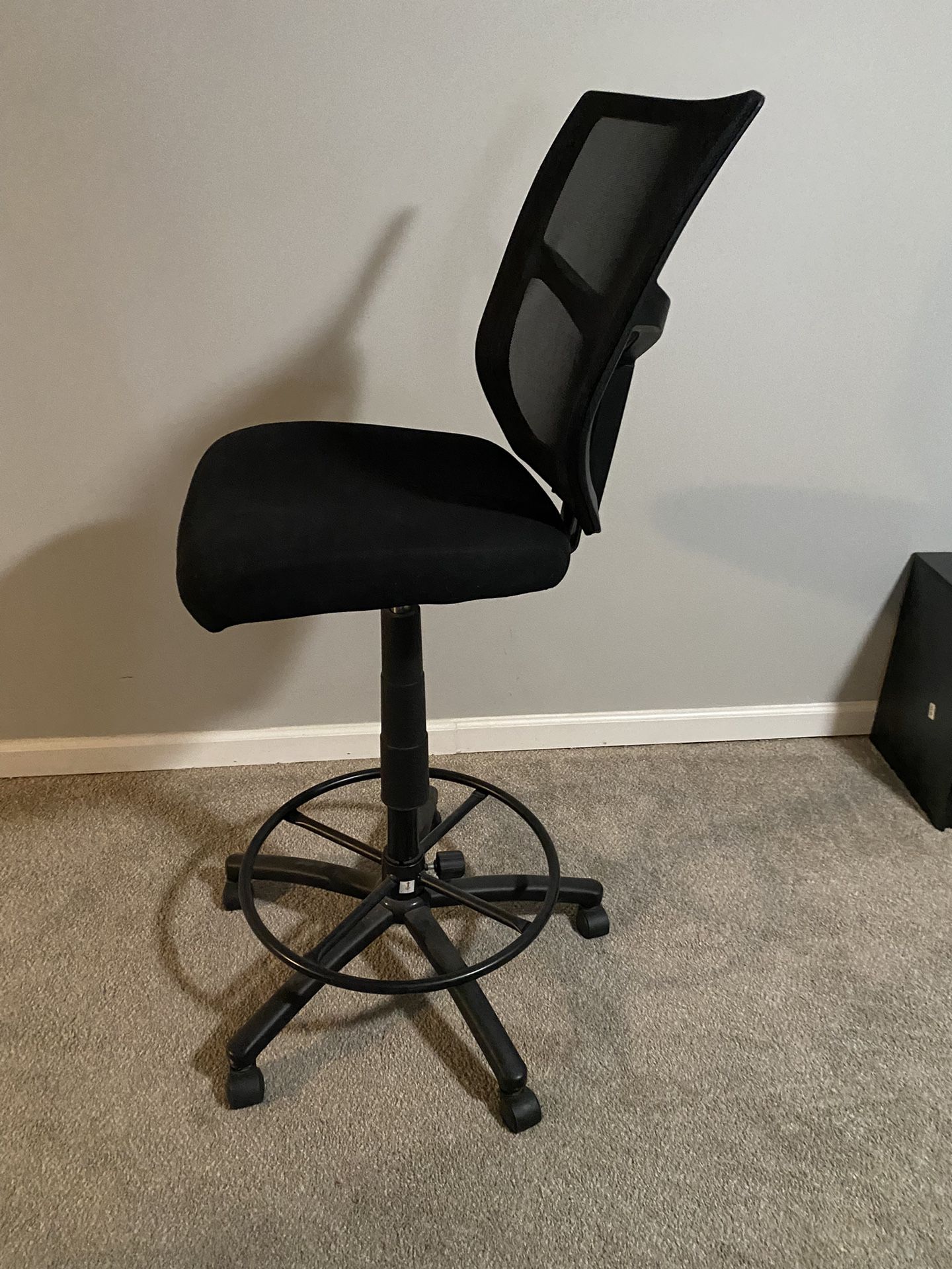 Black Adjustable Chair 