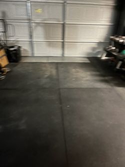 Black workout mats