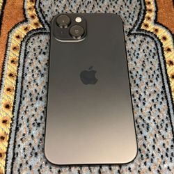 iPhone 15 ‘Black’ Unlocked For Any Carrier 