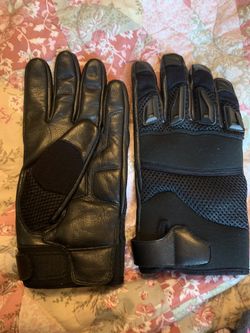 New black motorcycle gloves