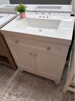 Bathroom cabinet