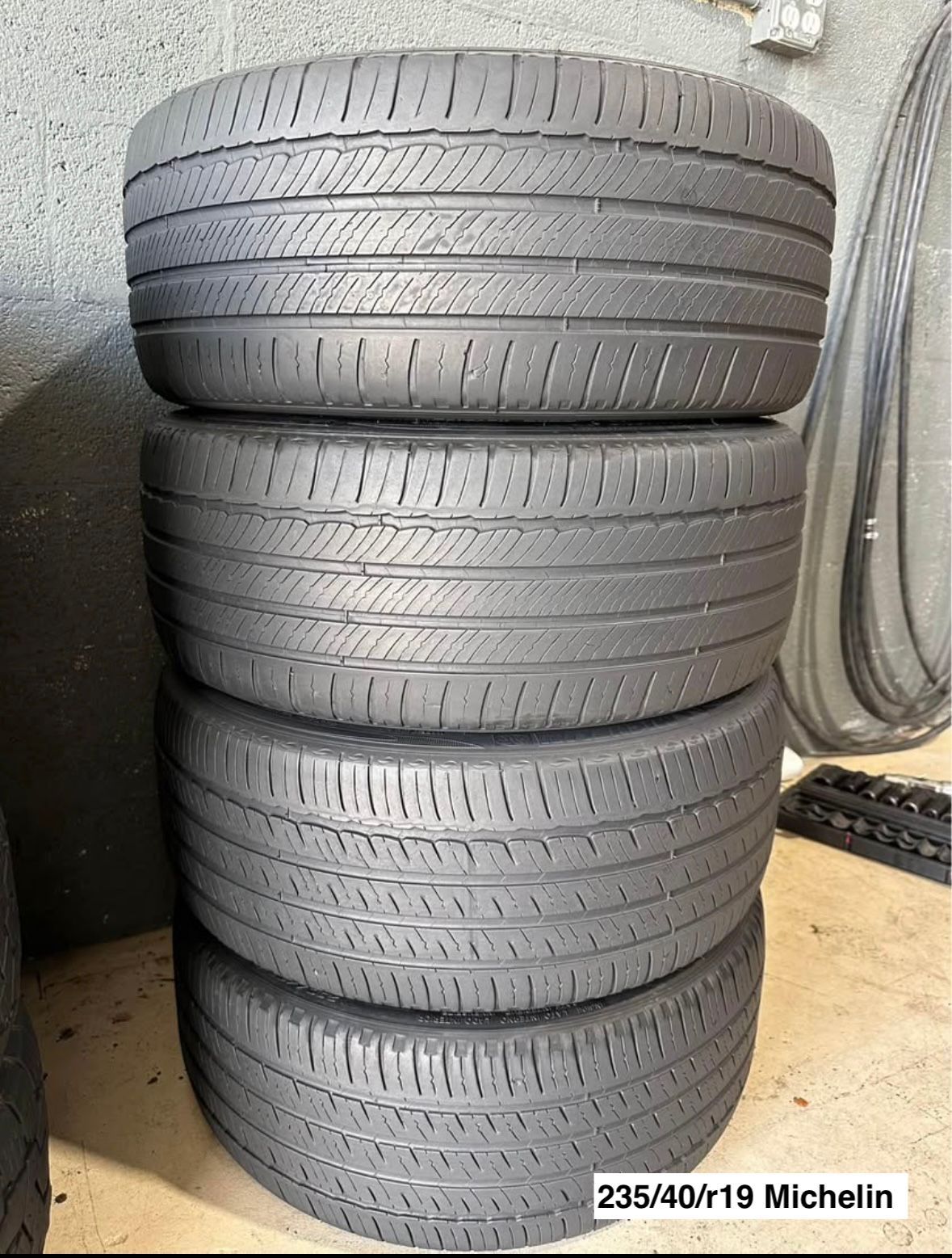 235/40/r19 Michelin All Four (4) tires