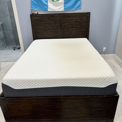 Queen size bed, With frame 