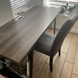 Desk & Chair 